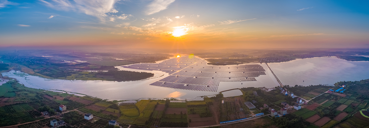 金年会科技江西鄱阳123.235MW “渔光互补”型光伏发电扶贫项目